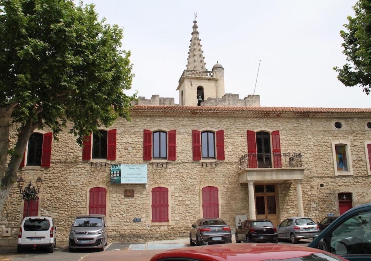 Agreable Maison De Ville Eyragues Kültér fotó