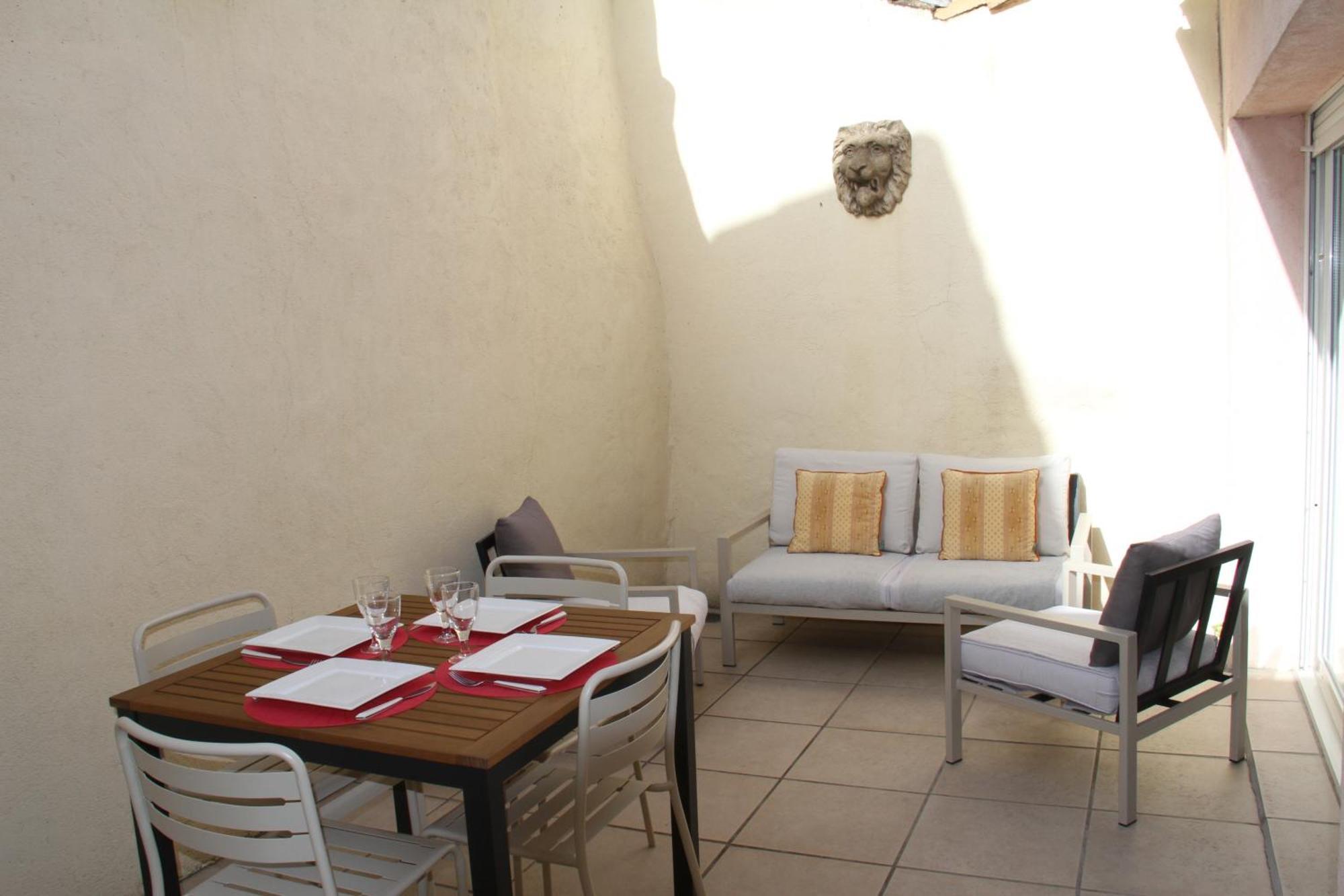 Agreable Maison De Ville Eyragues Kültér fotó